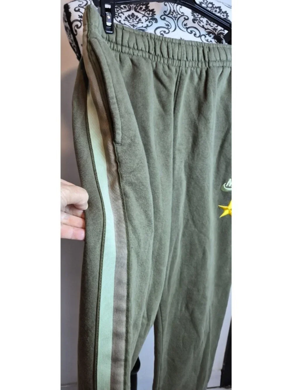 Nike Sportswear Club Fleece Stories Jogger Olive Star Sz M Estimated Preowned